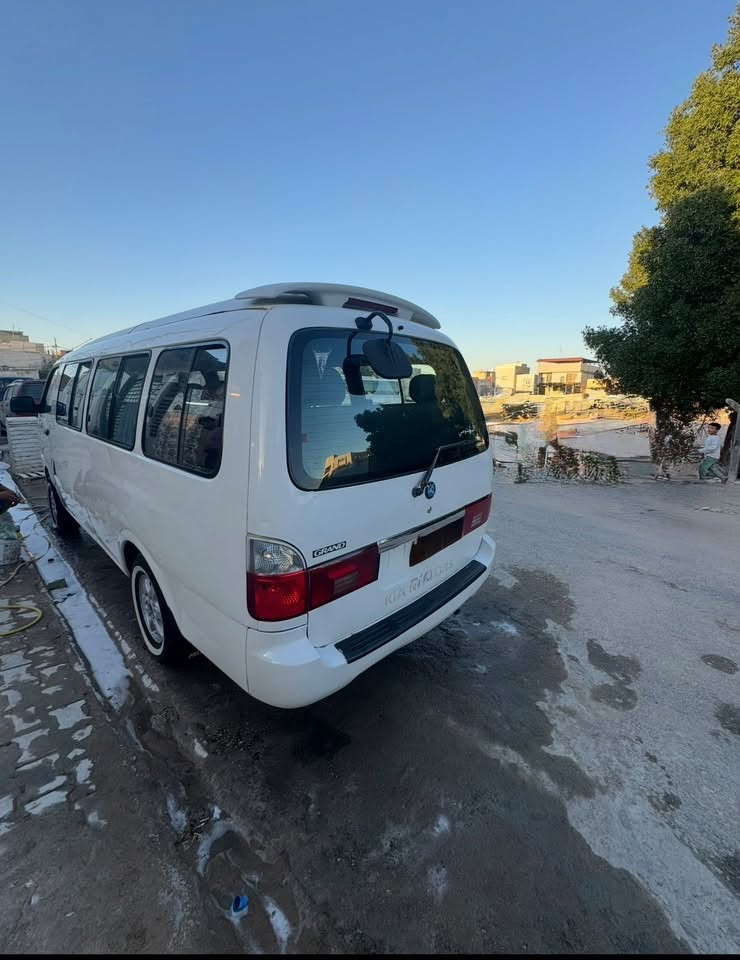 للبيع سياره بريجو منغولي ١٤ راكب موديل ٢٠٠٥  بلادي مابيها صبغ دوشمه جديده ومكينه جديده مابيها تنقيص تخم تاير جديد والسياره خير من الله الرقم قادسيه الماني العنوان كوفه حي ميسان للاستفسار الاتصال على الرقم ‭***********‬
