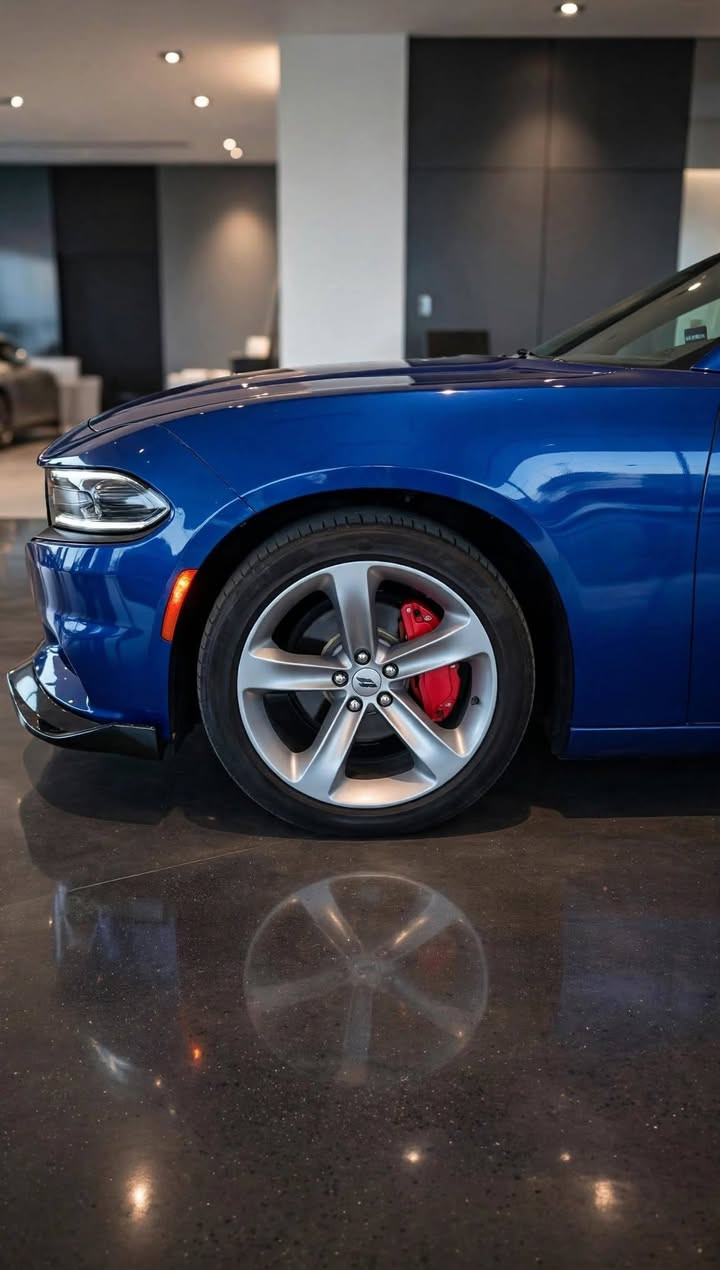 جارجر SXT فول نظيفة لوك كلها ع البلاد ((كلين))
فقط (باب سايق ضرر بسيط هنا صار ) تقرير مرفق بالمنشور  
#السعر / 243 $ 
#موديل / 2018 
#عداد / 89 الف مايل 
#فتحة سقف 
#هزة جديد فحص جديد بأسمي شرط تحويل
#كاربون فايبر خلية بلاد
#نظام صوت Alpine  
#عنوان كركوك ***********
