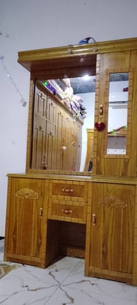 غرفة نوم عراقية • للبيع
