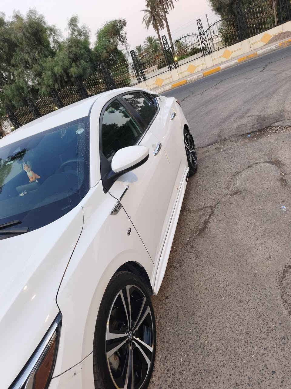 للبيع نيسان سنتره 2023 وارد امريكي حادثه جاملغ +دعاميه سياره ماشيه 20مايل حقيقي  مكاني بغداد الدوره 
رقم التلفون *********** 
سعر السياره 135ورقه
