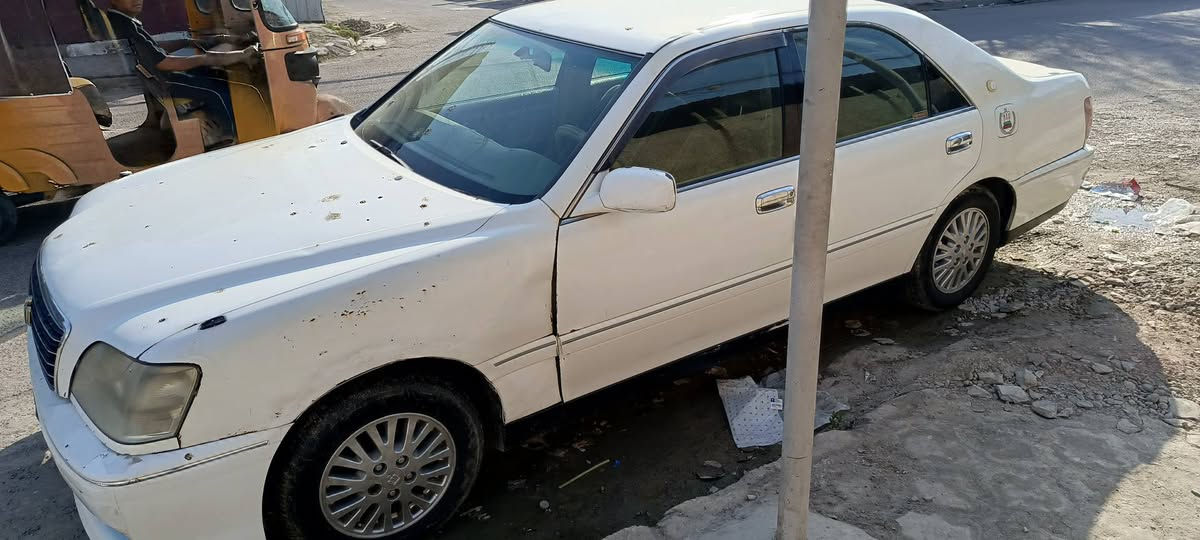 ملكة 2001 ديفور الصغير صدر جديد تحويرت جوه نجف بس التبريد يفصل بيه ارقام سليمانيه اصليه بدون سنويه سعر 22 وبيه مجال مكاني بغداد ***********
