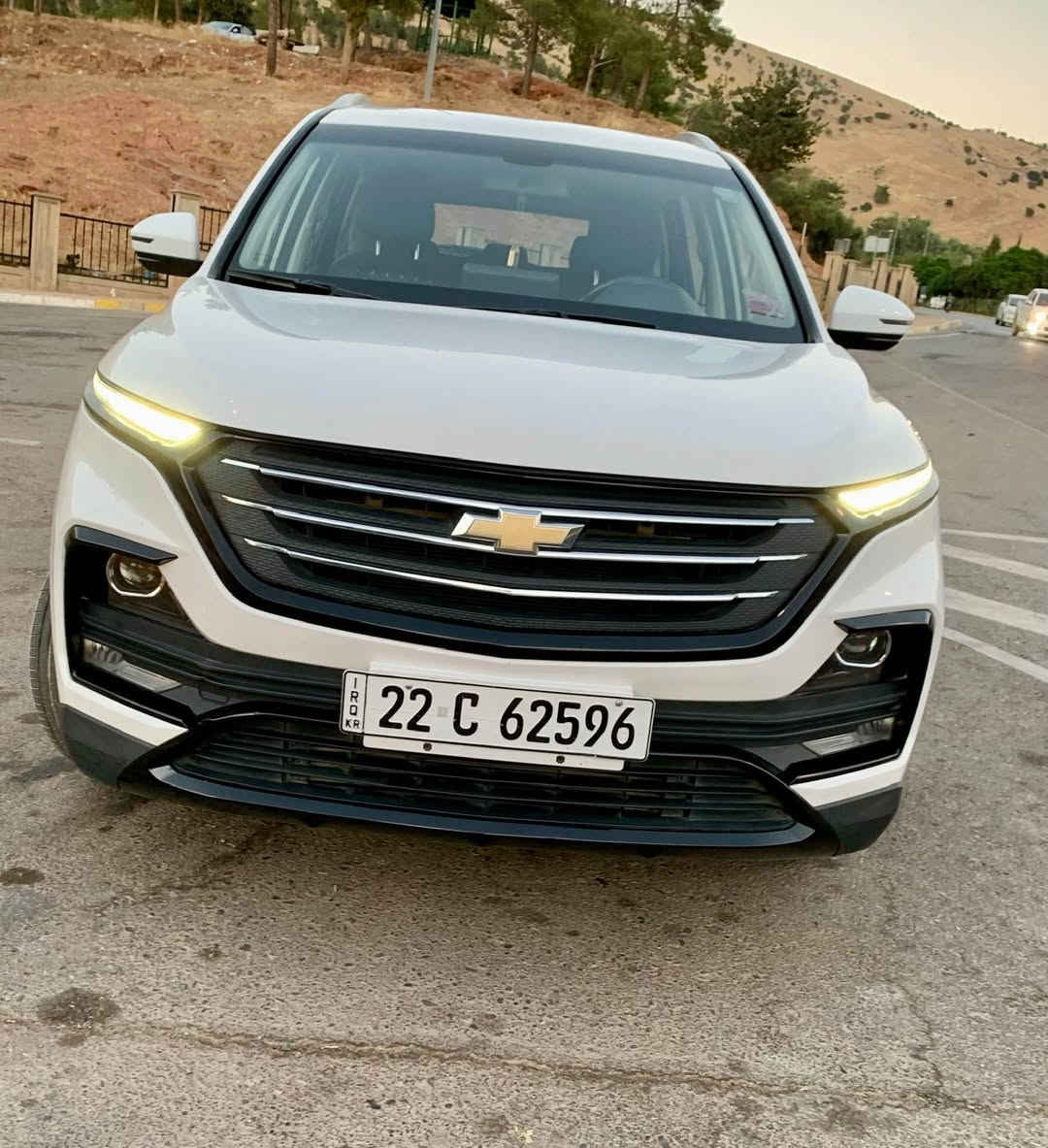 بسم الله الرحمن الرحیم
شۆفرلێت کاپتیڤا مۆدێل ٢٠٢١
سەیارەکە سفری کوردستانە شەریکە مەنصور بێ بۆیاخ و لێدران و سارد و تەعدیل تەنها هەندێ تەزرەی هەیە
گێر و مەکیمە و کارەبایی و تەبرید و تەقەو رەقە و هەرچی تۆ دەیڵێی بەشەرت وەک شەریکەیە
چوار تایە تازە هەفتەیەکە هایدرۆلیکی گێرم گۆریوە
هەرچی مەسرەفە تێیدا نیە و سەیارەی ماڵی خۆمە و بەناو خۆمە تاوەکو ٢٠٣١ سەنەوی نوێیە
حجمی مەکینە 1.5 T
سعری ١٢٥ وەرەقەیە  حەز دەکەم لە هەمو بازار پرسیار بکەی بزانە هەیە بەو سعرە بۆ سەیارەکی بەرز و جوان و مۆدێل نوێ و بێ مەسرەف سعرەکەی بەلاشە بۆیە مەجالێکی زۆر زۆر کەمی تێدایە.
شوێن: کۆیە
ویستت نامە بنێرە خزمەتت دەکەم كويسينجاك, أربيل

