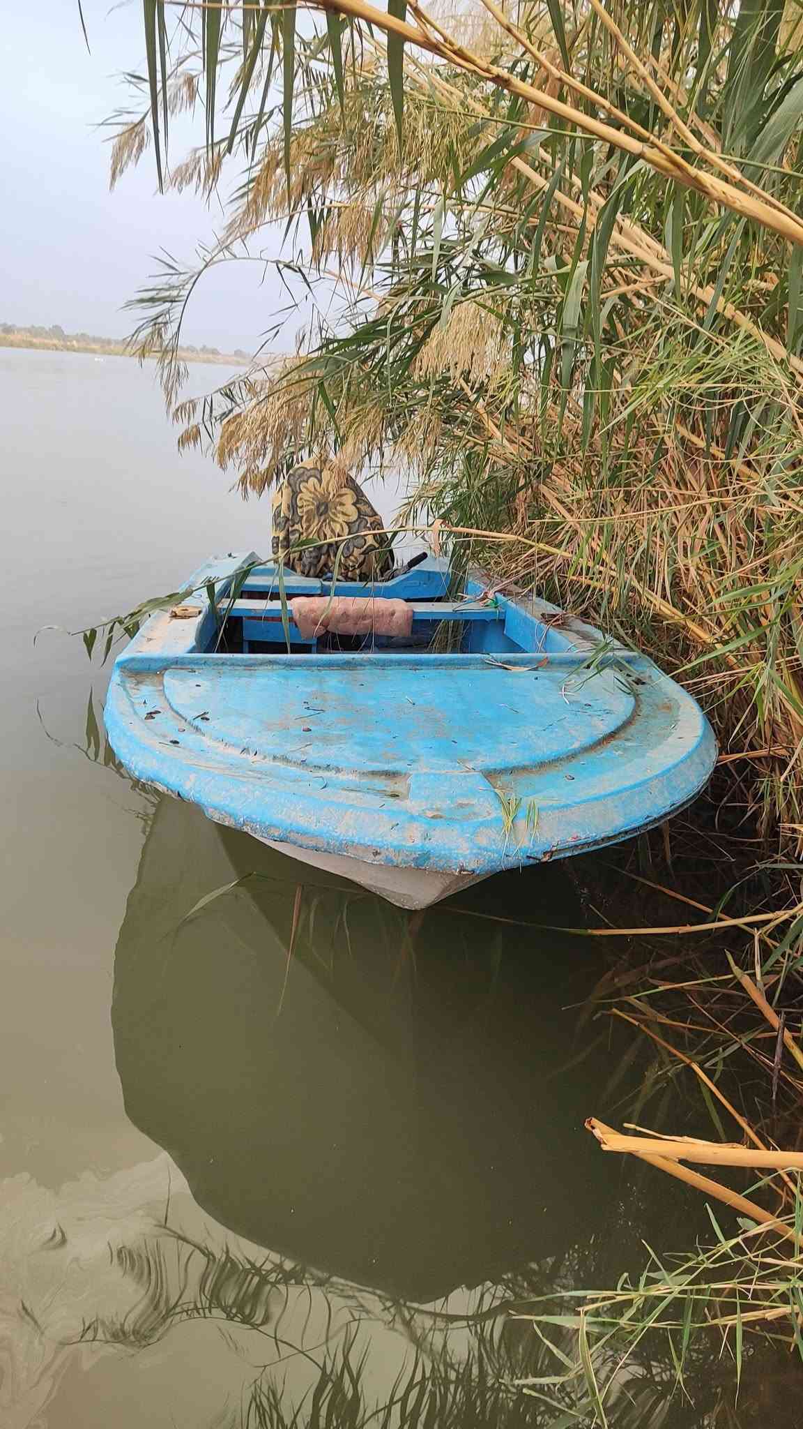 زورق معه محرك 85 ياماها للبيع ***********
