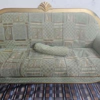 كنب ١٠مقاعد • نظيف • بحالة جيدة」「خالي من عيوب」,