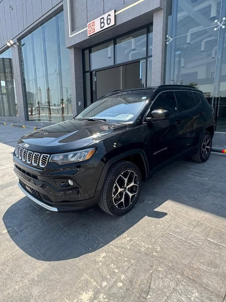 جيب كوباس اسود ٢٠٢٥ ٤*٤ limited فوول بدون سلايت فقط
سيارة بدون صبغ حتى دعامة ما بيها صبغ سيارة ماشي ٥٠ ميل
*
وتس اب 📲 : ***********
.
جێپ کۆمپاس رەش ٢٠٢٥  limited 4*4 فوول تەنها سلایت نیە
ئۆتۆمبێلەکە بی سبوغی نیە حەتا دەعامیەکانیشی
٥٠ مایل رۆشتووە   
تەنها ئیرباگی تەقیە بیلادی شەریکە دانراوەتەوە

بۆ پەیوەندی کردن📲 - ***********
