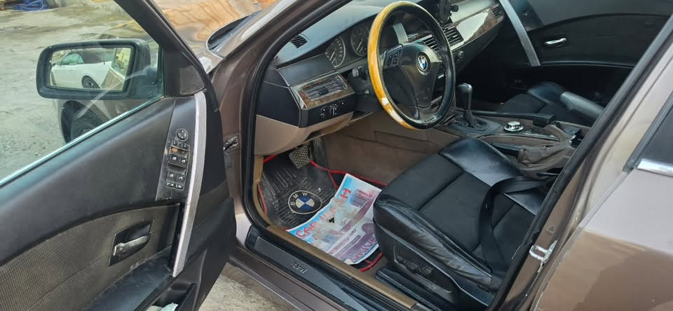 للبيع
BMW
E60
2004
كلين مصبوغه للجمالية فقط
غير متواجد على الفيس
*********** للاتصال
