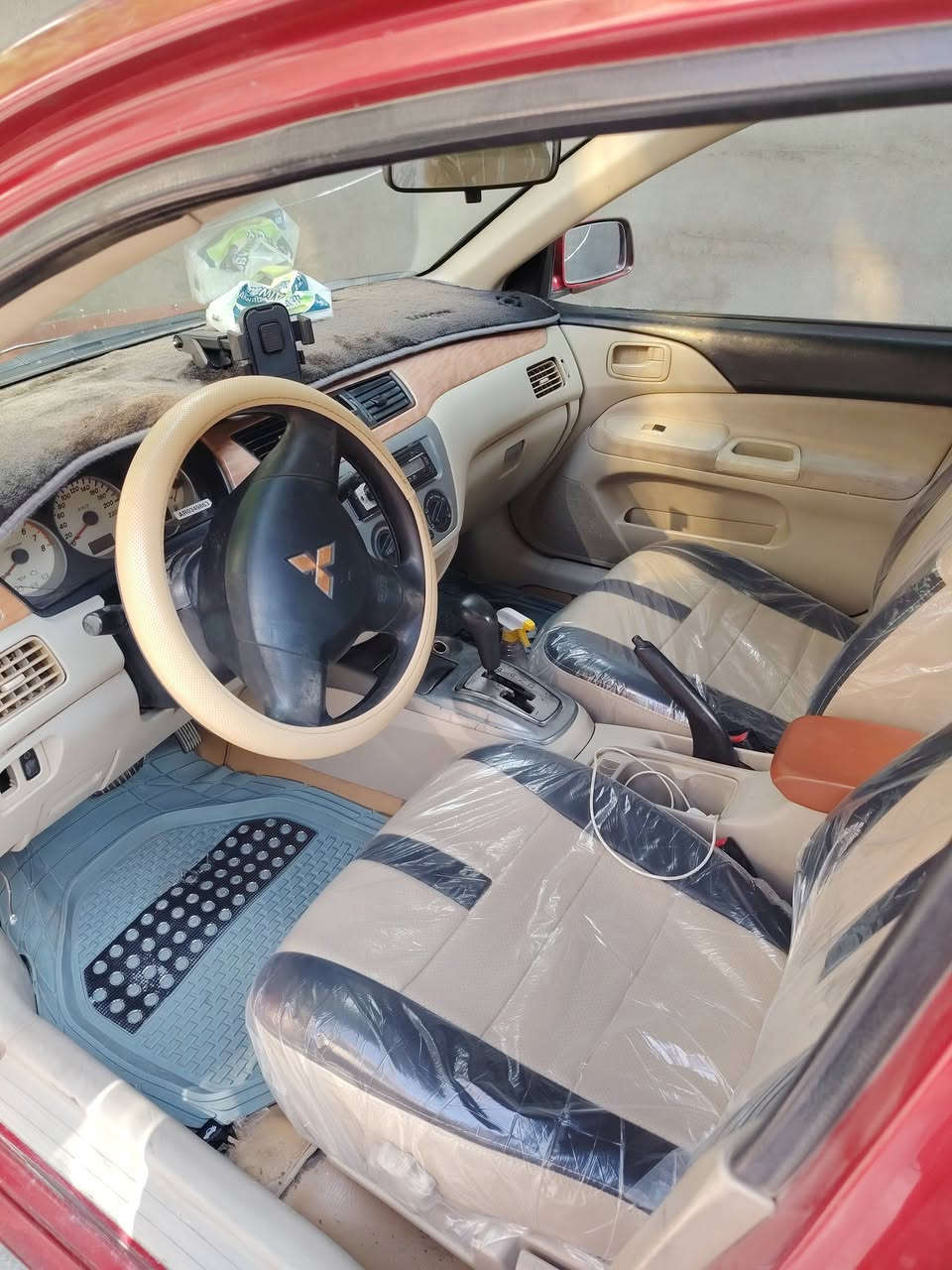 لانسر موديل ٢٠١٠ محرك ٢٠٠٠ تبريد ثلج تدفئة شغال سيارة مال جناي مابيهة أي نقص جاهزة مكان سيارة ديالى السعر 73 للاتصال ***********
