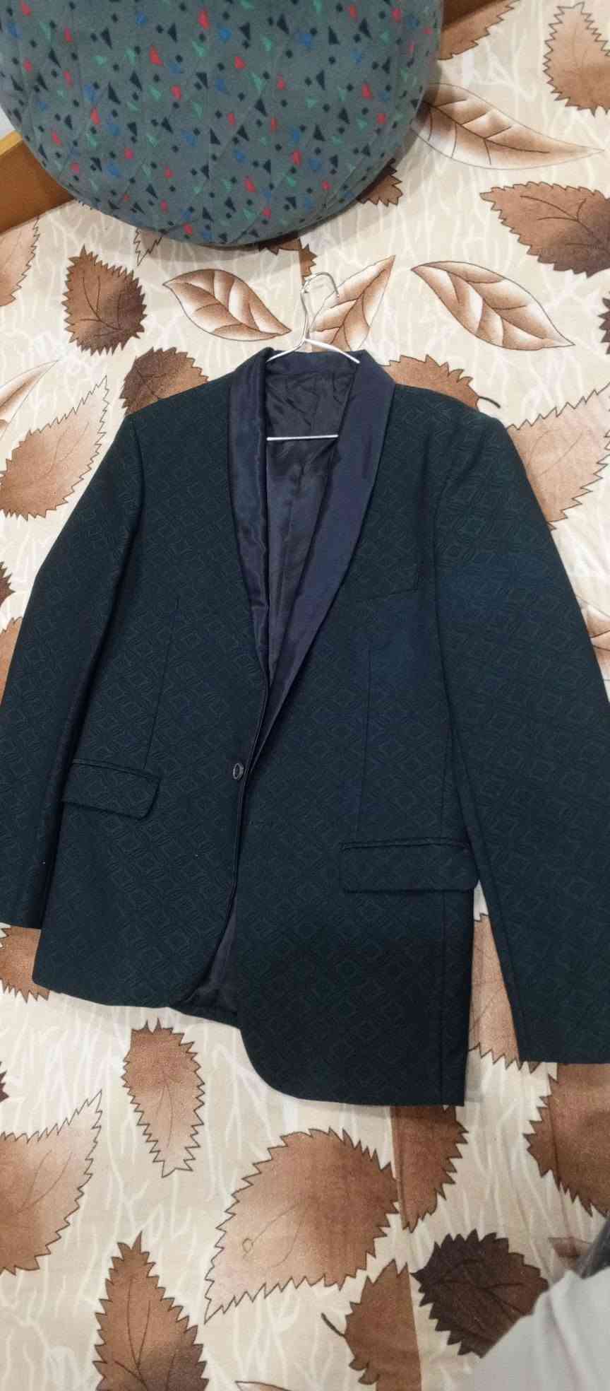 جاكيتات ماركة اصلي رااااقي شرط الفحص درجة أولى قياس XL فقط للتواصل خاص او واتساب ***********
