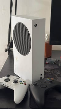 اكس بوكس سيريس اس • نضيف • ويا ٢ يدات
