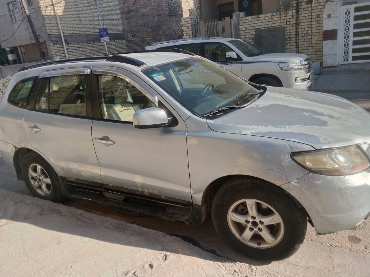 السلام عليكم سنتافيه ٢٠٠٨ رقم بغداد الجديد باسمي مكينه كير تبريد صدر كفالة حادثة جفيه خفيفه مكان السيارة بغداد السعر ٧٠ للاستفسار الاتصال على الرقم *********** محرك ٦ سلندر
