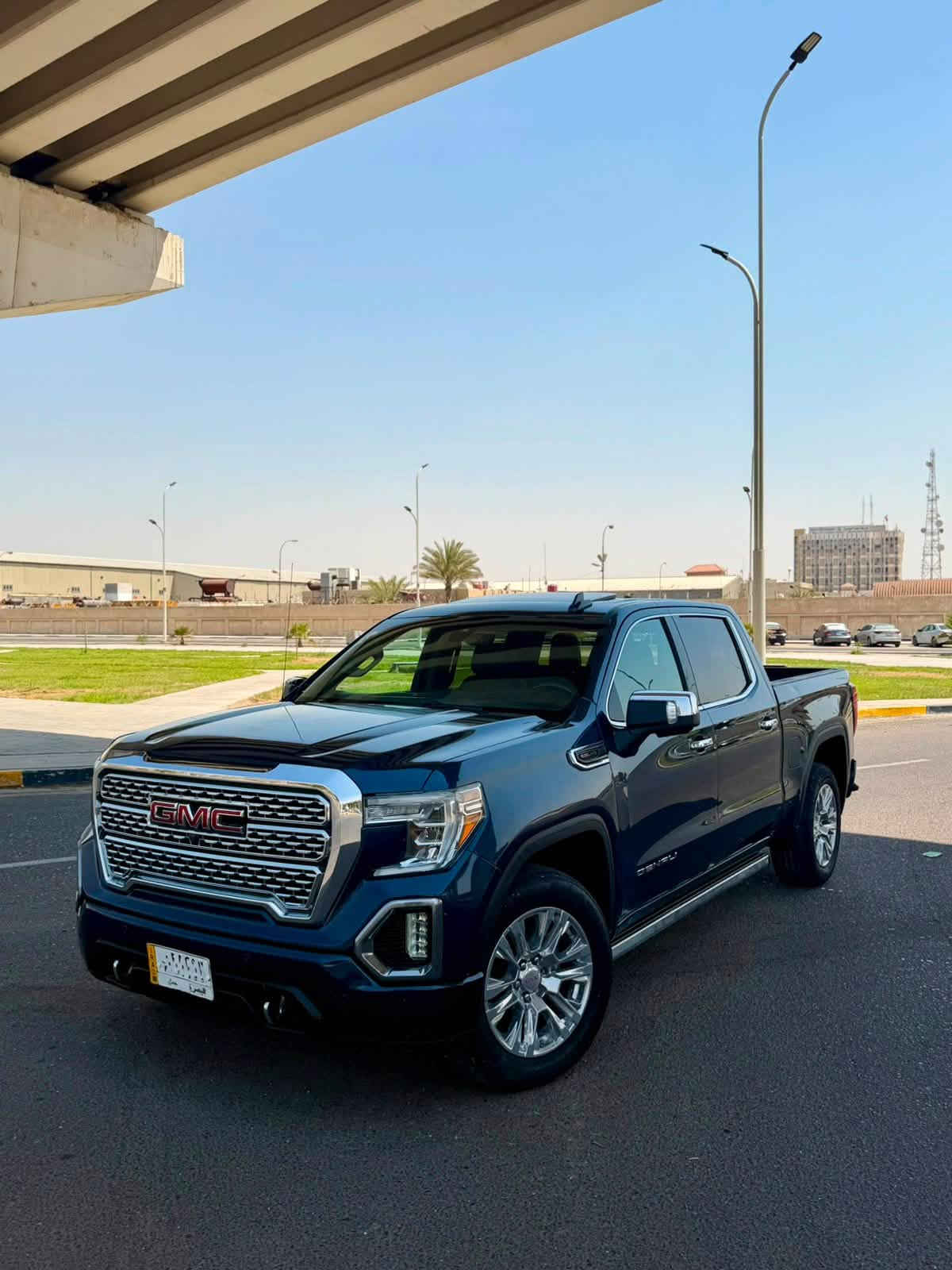 🇺🇸سلام عليكم ورحمة الله 🇺🇸
*  GMC سيرا 2019 
* SLT 
*  8 V — 5300
باب طويل بدي قصير المرغوب سيارة حادثهة جاملغ والبنيد 
بدون دواخل سيارة فول فول مواصفات فتحة صندوك قطعتين كشنات جلد تدفئة تبريد رقم بصرة بسمي مكينة 
كير كفالة شرط ماشية 98،000 الف حقيقي 

🔥 ✅ السعر { 243 } بيهة مجال قليل 
✅ الاستفسار: *********** 
✅ مكاني البصرة
