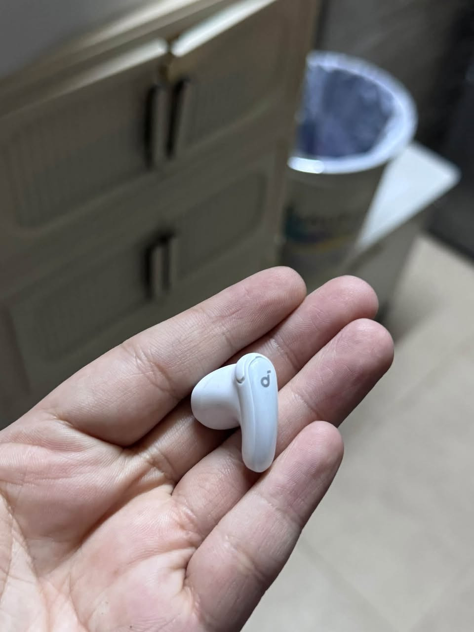 سماعات ليبرتي بودز semi in ear
اربع مايكات بيها عزلها وصوتها كلش حلو بس مناسبت أذني ع كد خمس دقايق جربتها   اليوم اخذتها من بوينت موبايل ضمانها سنه بيع او مراوس ويا ليبرتي ٥ 

***********

نص مكتوب في الصور:
- point 110,000
