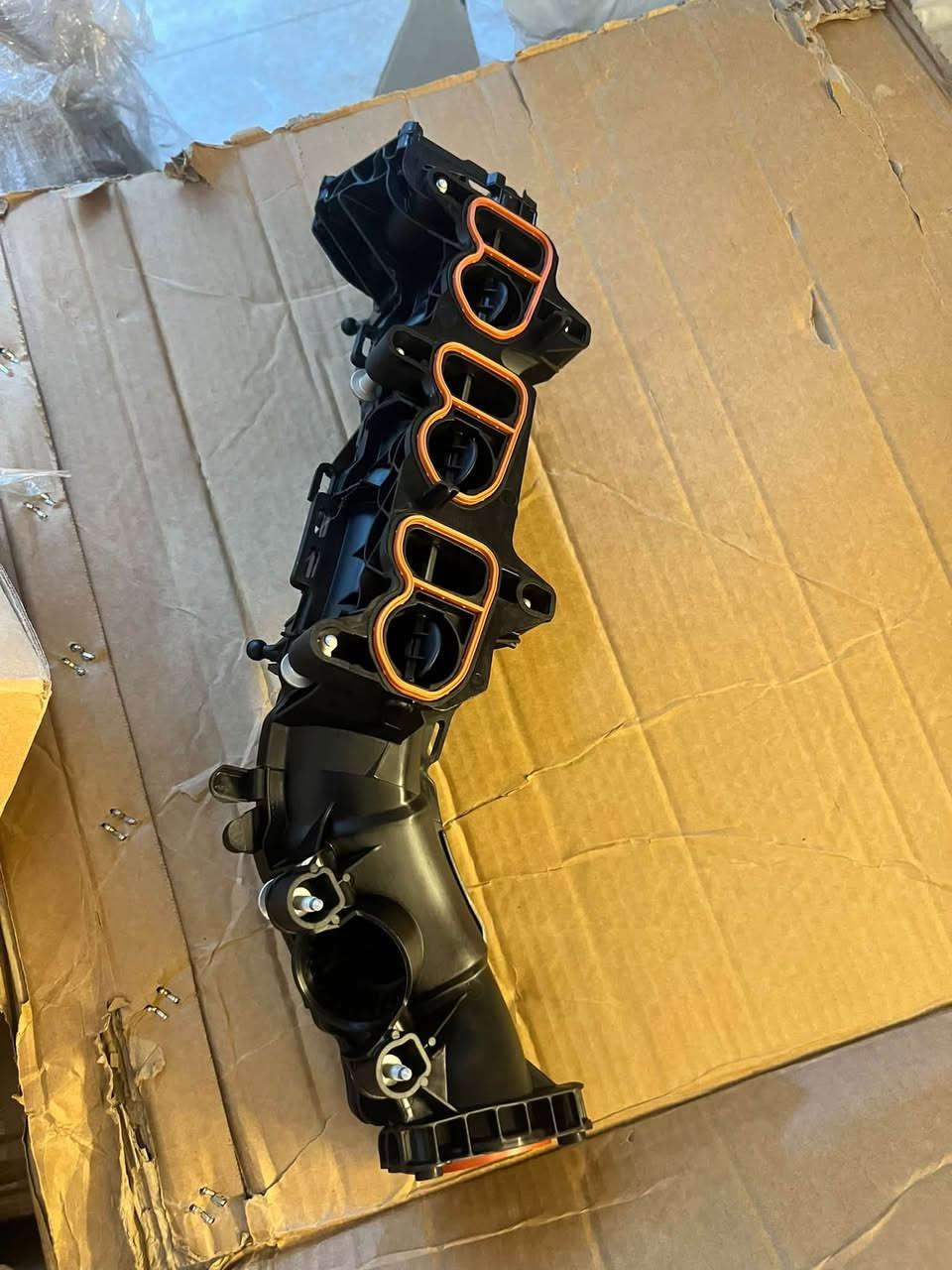 دكشن محركات ديزيل بي ام دبليو
طراز السيارة (Model)فئة الموديل (Chassis)سنة الصنعMINI Cooper D / One DF55 / F56 / F54 / F57 / F602014 - 2023BMW 1 Series (114d / 116d)F20 / F212015 - 2019BMW 2 Series Active TourerF45 / F462014 - 2020BMW X1 (sDrive 16d)F482014 - 2019BMW X2 (sDrive 16d)F39
