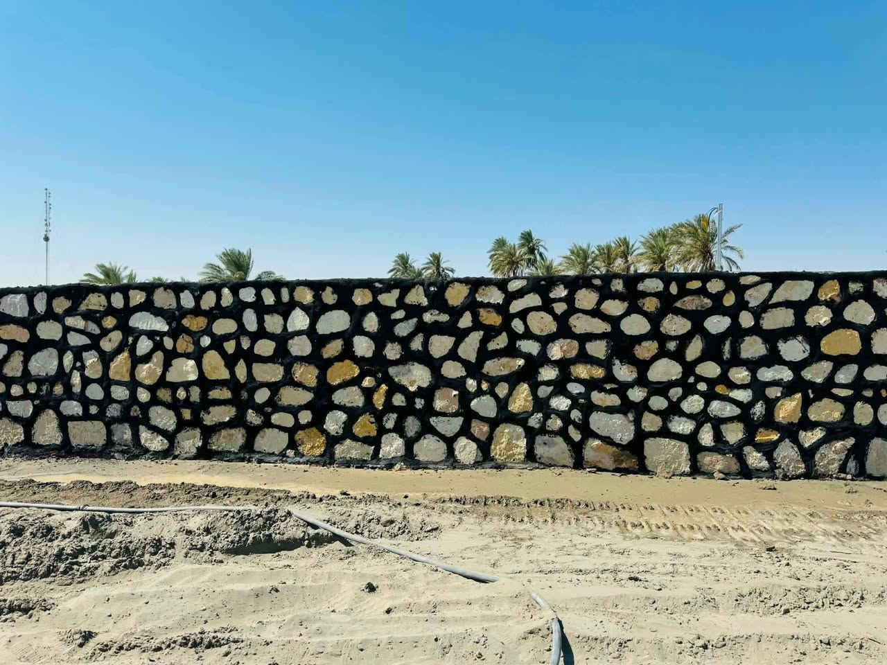 بناء حجر كرسته وعمل لاتصال 

‭***********‬
