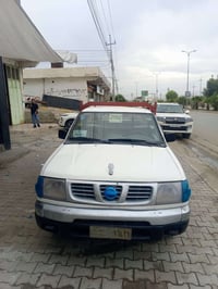 نيسان • ٢٠٠١ • زينون