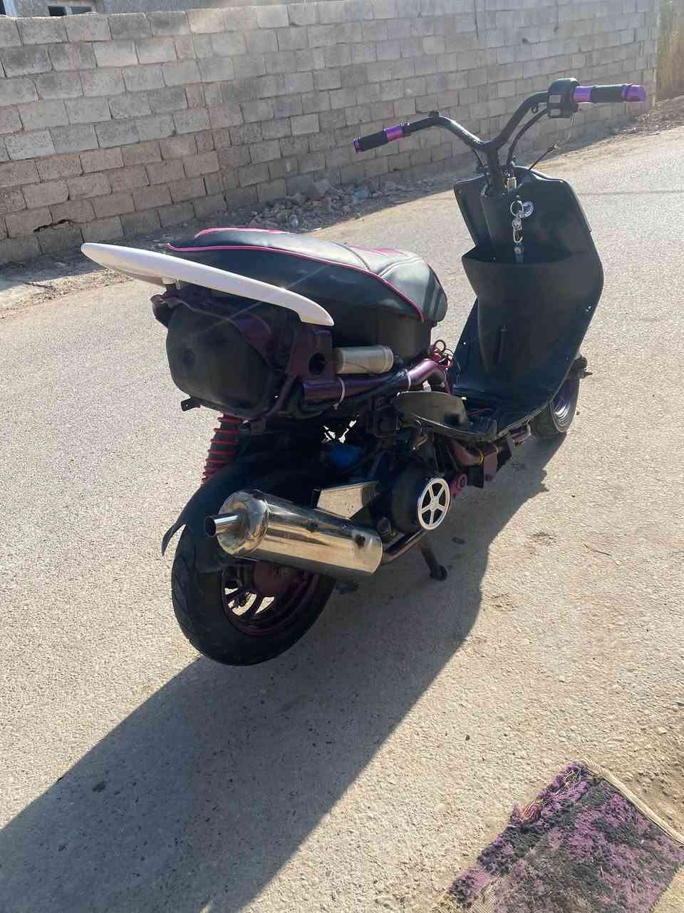 ماكس عدلة للبيع بوشة ٤٩دراجة حلوة ونضيفة احلى من الصورة شلعة معدل خير من الله السعر 425وبيهة مجال العنوان ديالى جديدة الشط رقم ***********
