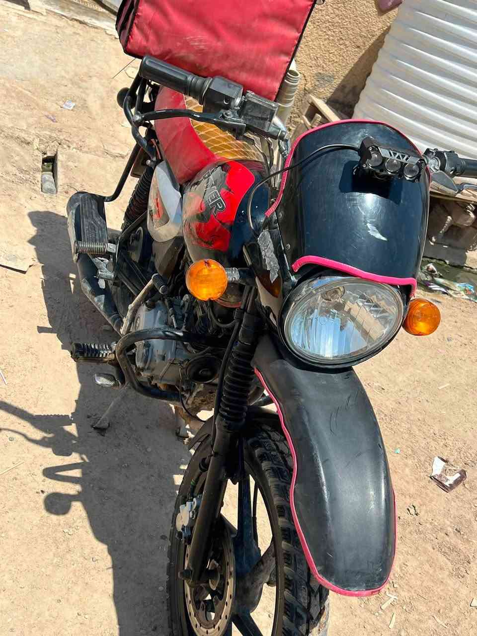 دراجه بوكسر موديل ٢١ للبيع دراجه نضيفه تجي وتشوفها بعينك أغراضها كامله كهربائيات كله شغاله سلف شغال دراجه خير من الله كبل للشارع 
أوراق كامله كبل ترقم مكاني بغداد نهروان متواجد فقط واتساب   *********** للاستفسار

