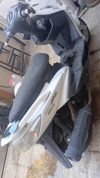 سكنس • ياباني • تشتغل
