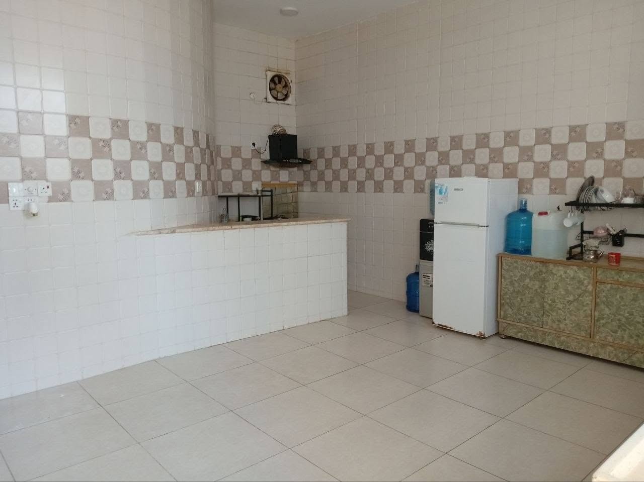 بيت طابو صرف بالجربوعية 5000 بناء 2024 يتكون من غرفتين وصاله استقبال ومطبخ وتهويات وصحيات خارجيه وداخليه مطلوب اسكان 58 مليون وتسديد ٣٣٢ الف بالشهر وباقي المبلغ الصافي باليد استفسار مراسله الصحفحه او الاتصال علئ رقم الهاتف ***********
