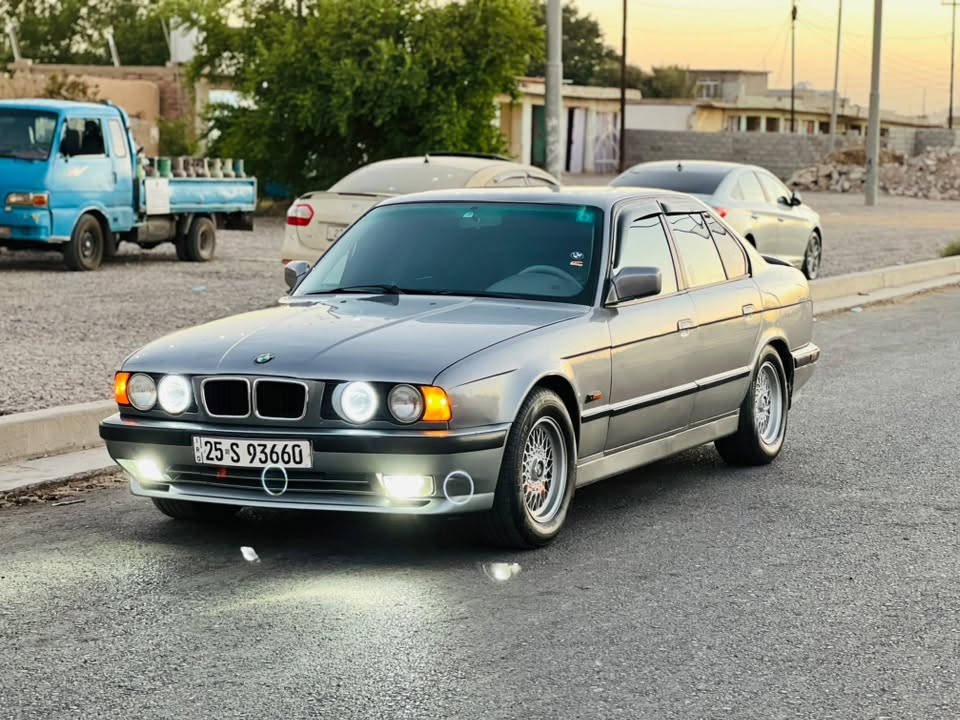 للبيع BMW 525i
حجم 525i اصل
صبغ جماليه بدون ضربه ومعجون شرط 
 موديل 92

 محرك مسكر فانوس

 كير اوتماتيك

كير ومحرك شرط

 تحويل مباشر

 بجم عريض 

 تخم تاير جديد

 حداديه جديده 

 تبريد شغال ثلج ❄️ 

اربع سماعات ودمام 
غرفه جديده 

بطاين 4 جديد

 كهربائيات مكفوله كلها شغاله

 كشنات مخمل 

 السياره مال جناي  شرط احلى من الصور

مكان السياره تكريت 

السعر 65 وبيه مجال

للستفسار ***********
