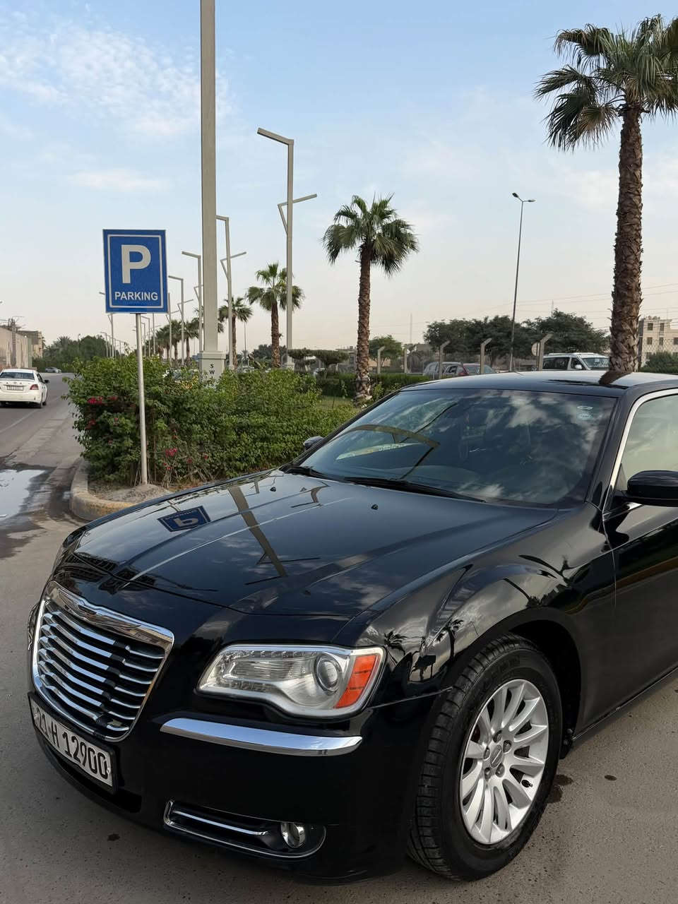 كلايسلر ٣٠٠ • ماشية ١٤٥ الف • بدون صبغ