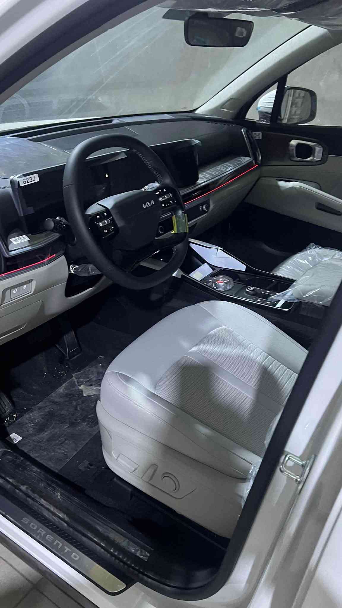 سورنتو 2026 
السيارة زيرو ما ماشيه مواصفات:
حساسات خلفية

شفتات ستيرن
 

وضعيات قيادة 

مانع انزلاق

اوتو هولد

كشنات اثنين كهرباء

شاشة متصلة كار بلي

رقم اربيل بأسمي

كامرة خلفيه
 
حساسات  امامي
 
مكفولة من الشخط
 
دواخل LED
ويل 20 
 
قماره حديد 
——————————————————————————
السيارة مكانها بابل القاسم 
رقم موبايل موجود واتساب  
***********
