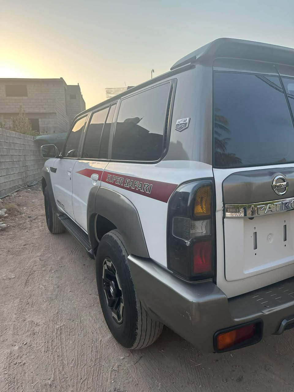 السلام عليكم اخوان سياره نيسان باترول سفاري 4800vtc السياره حيل نظيفه كفاله من الدعاميه للدعاميه السياره فول تزويد للاخير عزل تام داخل السياره داخليه كامله دركه كاربون فايبر سقف روز رايز داخليه كنتاره كشنات موديل 23 بلاد سيتم صوت متكامل سعره 200 دولار شاشه تدعم كار بلي منضومه غاز إيطالي 80 لتر تايرات بالون نظافه 95‎%‎ ام الجمل معلايه مزوده للاخير مكينه وكاله حجم المكينه 4800 السياره كلها بشرط برغي ماكو نقص السياره بدون ضرر او حادث كفاله من الشخط مصبوغه عام تحديث موديل 23 السياره مرقمه ديالى باقي التفاصيل اتصل وتدلل***********

