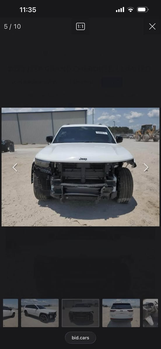 * 3.6L Pentastar V6
* ⁠7 راكب vip
* ⁠الگير 8 سرعات أوتوماتيك
* 4×4 دفع رباعي 
    جلد Capri
* مقاعد أمامية كهربائية
* ذاكرة لمقعد السائق
* تدفئة للمقاعد الأمامية والصف الثاني
* دركسون مدفأ
* تكييف 3 قطع
* شاشة وسطية 10.1 إنش
* Apple CarPlay
* Android Auto
* تشغيل عن بُعد
* إضاءة داخلية Ambient
* مخارج USB للصف الثالث.
* ⁠صندوق كهربائي
* ⁠دخول ذكي
     * ⁠كامره خلفيه
الممشى 44,000km
* ⁠رقم السياره اربيل ومكان السياره ايضا اربيل  
* ⁠*********** للتواصل
