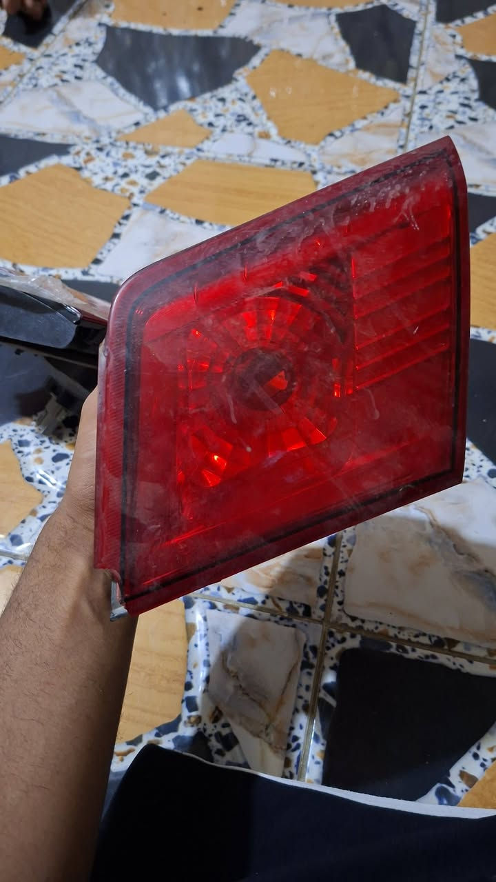 سلام عليكم خوان بكلايتات جنطه البيع سعرهن ٢٠قفل واحد مستعمل وثاني جديد ***********
