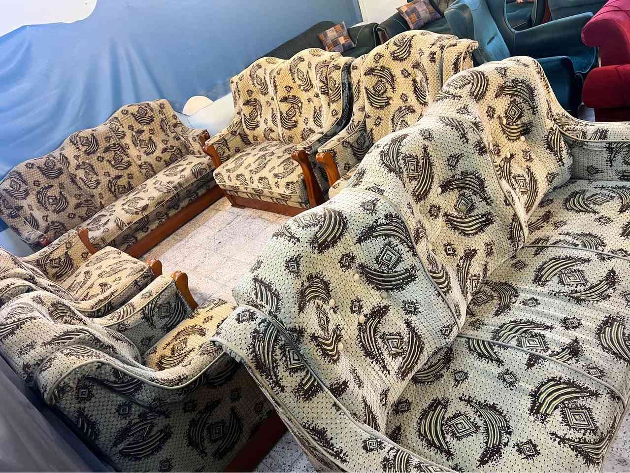 اسئل بالتعليق وجاوبك 
خاص ماموجود 
بغدا. نهضة 
توصيل بكروة
***********
بيع شراء مراوس بغداد, العراق

