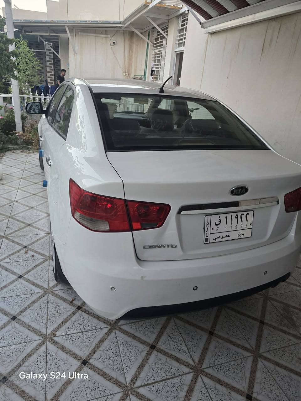 سيراتو ٢٠١٣ رقم بابل السيارة باسمي مشتريه زيرو محد صاعده غيري ماشية ١٢١ الف السيارة موصفات
ويل ١٧  
٥ ويل كب
ست نمر
شفتات بالستيرن 
اشاير بالمري 
مري كهربائية شفط
محرك كير على الشركة ومكفول لا تبخير ولا تنقص
السيارة بيه صبغ باب السايق اثر دحجة ما مفتوحه والجامه مال الباب ما مبدله
السعر ١١٠ وبيه مجال بسيط 
رقم الهاتف ***********
السيارة موجودة في بابل قضاء الهاشمية وما بيه اي نقص
