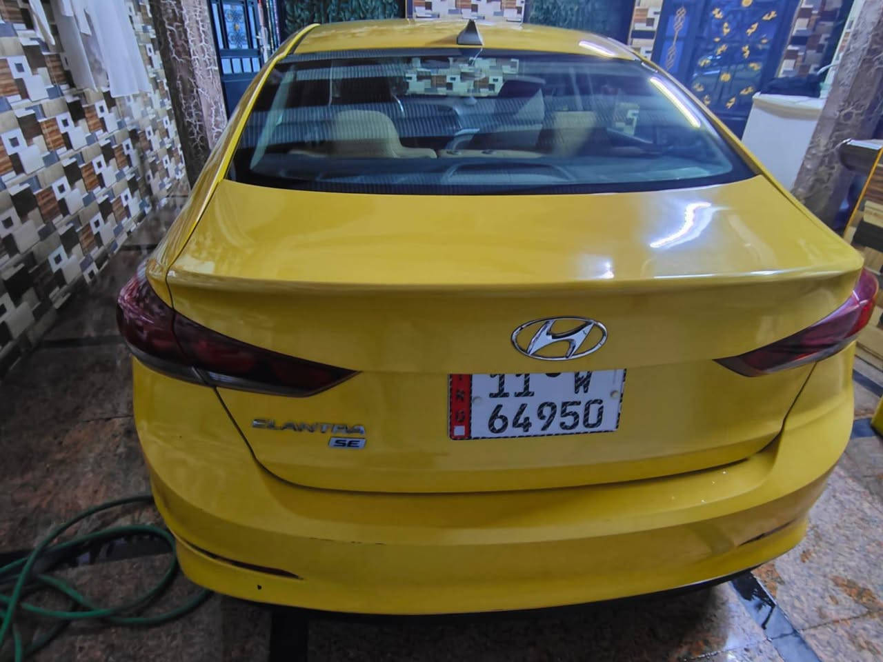 النترا 2017 سياره جديده وجاهزه تخم تاير جديد تبريد ثلج محرك 2000دوش سنويه لل 28 بأسمنه  السعر 125 
***********
