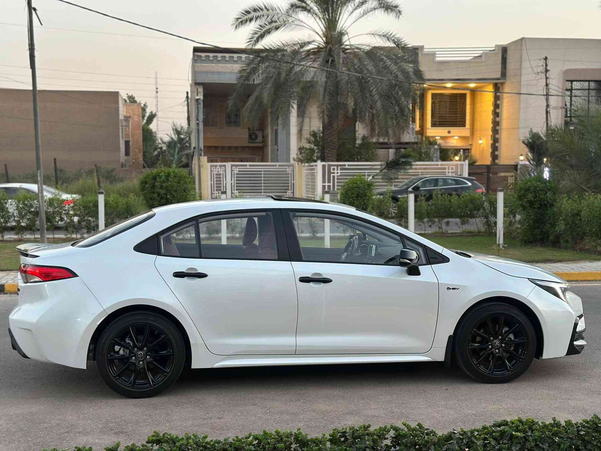 السلام عليكم
للبيع تيوتا كورلا 2025 هايبرد Sبلاك ادشن الفول 1/1
السياره بيهه حادث خلفي جاملغين وقبق صندوق وحوض وشواصي بيهن تصليح لباقي كفاله
كلشي بلسياره زيرو لباقي كير محرك صدر تبريد كفاله 
ترقيم جديد لبارحه ترقمت
نقص السياره فقط مبخره بانزين مشغله جيك انجن 
السياره اخت الزيرو ماشيه الف فقط
السعر 137 ورقه ومجال بعد المعاينه يعني لتكلي شكد قفلهه بلمبايل الشراي يجي ويگلب وبلخدمه
مكاني بغداد الحرية
***********
