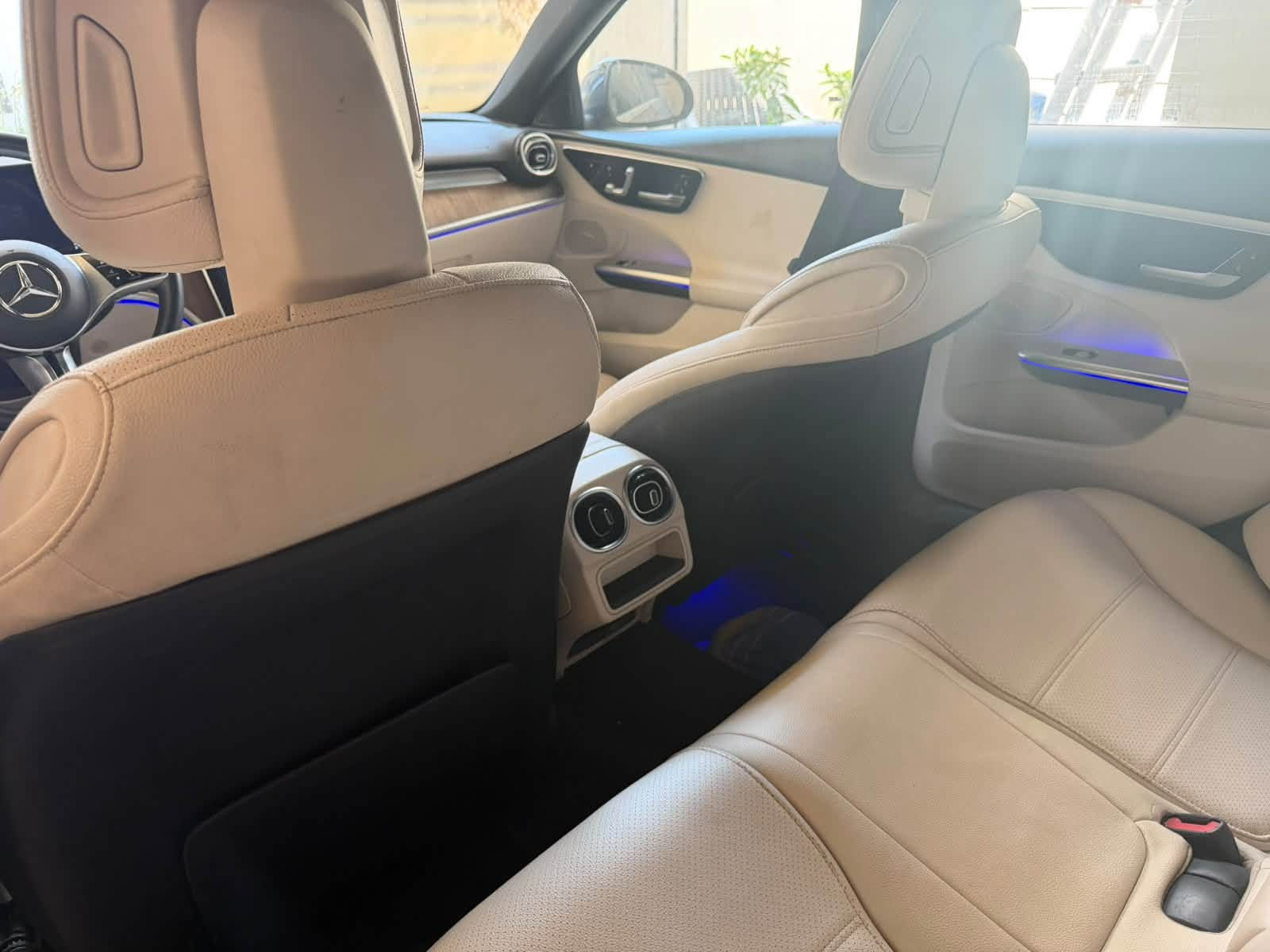 🚘 Mercedes-Benz C300 

موديل 2023

واتساب متوفر او الاتصال 

📞 ***********      

📍 العنوان: بغداد -- الدورة 

ملاحظة ( السيارة كفالة عامة بدي ) 

مبدل محرك السيارة وجميع العقول الضفائر مشتغلها يم مهندس صفاء 

✨ Mercedes C300 2023 –  مميزة جداً

ا🔹السياره حادثها تقرير مياة امطار 

🔹 جميع الـ Airbags سليمة

🔹 Panoramic Roof –  فتحة سقف سلايت

🔹 Heated & Ventilated Seats – تدفئة وتبريد  للمقاعد 

🔹 Ambient Lighting – إضاءة داخلية محيطية

🔹 Digital Cockpit

🔹 Large Central Display

🔹 Apple CarPlay & Android Auto

🔹 Keyless Entry & Start

🔹 كامرا وحساسات Park Assist

🔹 LED Lighting

🔹 Electric Seats

🔹 Dual-Zone Climate Control

🔹 Multi-function Steering Wheel

🔹 Premium Interior

مرقمة بغداد مميز  السيارة هزه وفحص وترقيم جديد

🇩🇪 C300 موديل 2023  بمواصفات راقية 

عداد 72 الف كيلو متر 

-----

السعر 27500$
يعني دفترين و 75 ورقة وبيها مجال 

رجاء الشراي فقط يتصل كلش موضح بالاعلان
