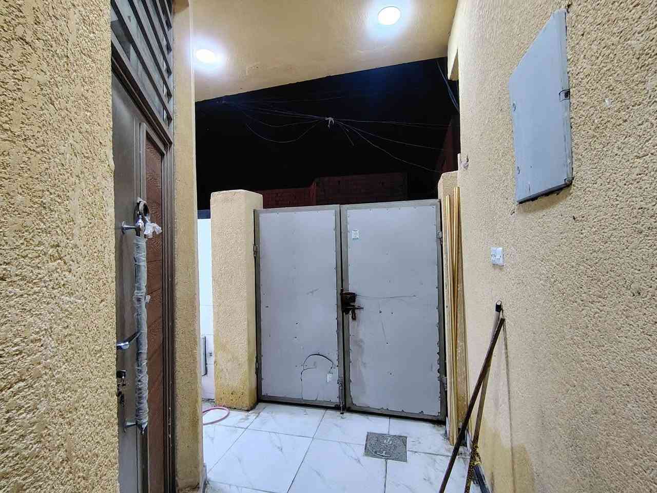 🏠 دار للبيع كوت حي الحكيم شارع بيت عطوف مساحه 55متر
طابو زراعي مرقم من قبل قسم بلدي حي الحكيم خدمات ماء كهرباء مدارس يتكون من....غرفة نوم...مطبخ....استقبال...مجمع صحيات...طرمه...مخزن...سطح....سعر 28
#للاستفسار_مرجعة_مكتب_الريان_الاستثمار_العقار
_كوت_حي الحكيم 
بإدارة حسين ابوسند الركابي 
***********
