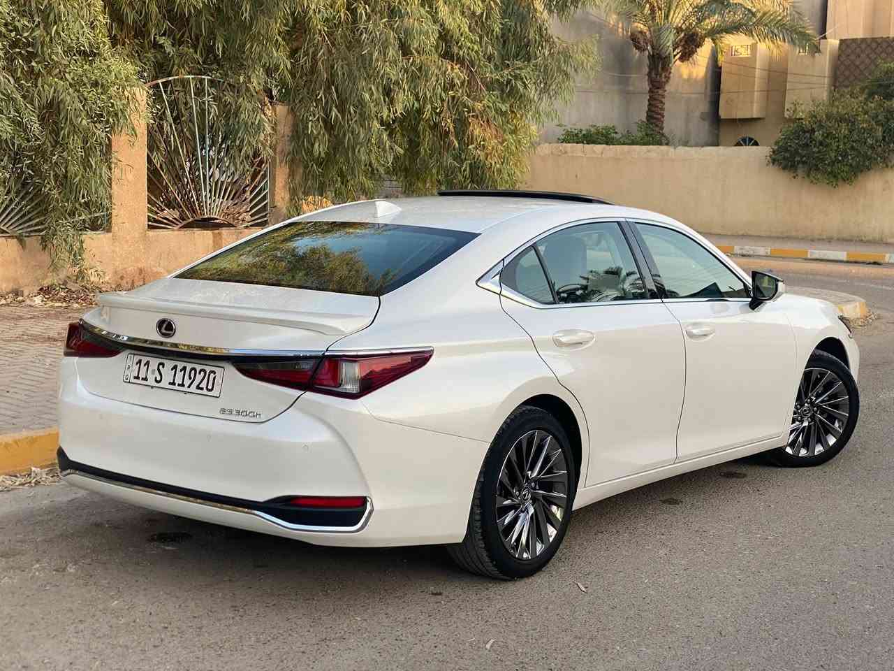 السلام عليكم
للبيع لكزز  ES 300  هايبرد  2024  

وارد امريكي ضرر جاملغ وبنيد 

يعني بيه صبغ قطعتين 

رقم الشاصي مرفق مع الصور 

مواصفات لكجري يعني فووووول

سلايت 

بصمه + دخول ذكي 

5 كاميرات 

كشن جلد + 2 كهرباء + حار وبارد 

تبريد قطعتين   دادشو 

برده خلفيه كهرباء    جنطه كهرباء 

رادار امامي + رادار جانبي كله شغال 
شاشه كبيره + تحكم ستيرن + شفتات 

حساس امامي وخلفي 

السيارة فووول مواصفات لكجري 

السياره حلوووه وجديده لوك ماشيه 24 كم يعني بحالت الوكاله 

رقم بغداد دولي مشروع وطني سنويه جديدة يعني شرط التحويل 

السعر 258 وبيه مجال بسيط الشراي يخابر 

***********
