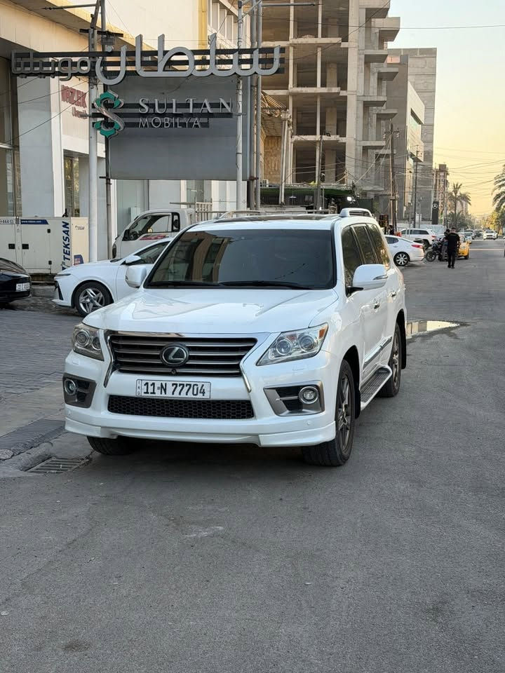 � لكزس LX570 SPORT موديل 2015 🤍🔥
✨ المواصفات والتجهيزات:
• محرك 5.7 V8
• دفع رباعي 4×4
• فئة SPORT
• رادار أمامي وأنظمة أمان ومساعدة بالسياقة
• تشغيل بصمة / زر تشغيل
• دخول ذكي بدون مفتاح
• مقاعد كهربائية
• تبريد وتسخين المقاعد
• ذاكرة للمقاعد
• دركسون كهربائي
• فتحة سقف
• شاشات وملاحة
• كاميرات 360°
• حساسات أمامية وخلفية
• تحكم بالمقود
• مثبت سرعة
• تحكم بالمكيف للمقاعد الأمامية والخلفية
• ستائر خلفية
• باب خلفي كهربائي
• إضاءة LED
• جنوط SPORT
• داخلية فخمة وواسعة
• لون أبيض لؤلؤي 🤍

للاستفسار _***********
�
