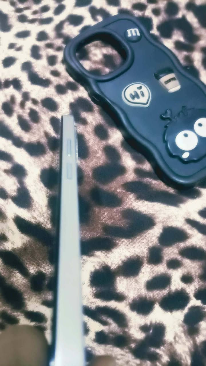 سلام عليكم جهاز هونر إكس 6 جهاز مكفول كفاله عامه زلغ واحد مابي ذاكره 256 دبل سيمكرت جهاز كامل مواصفات مال جناي تأخذه مني دكلي الف رحمه عله والديك رقمي *********** مكاني بغداد الشعله
