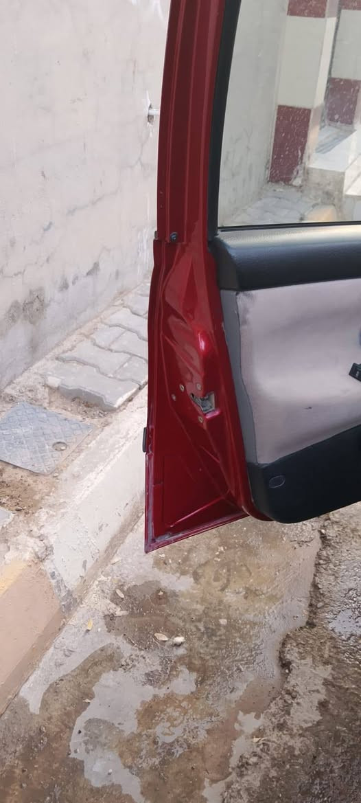 بيجو 406 موديل 2001 شرط مابيها صبغ وشرط عل فحص فقط البنيد مكان الستيكر فقط سياره مال بيت جاهزه مجهزه من كلشي سعرها 63 وبيها مجال للطيبين للأستفسار.. ***********.. اني مكلف بلنشر لحد يدخل خاص رجاءا..
