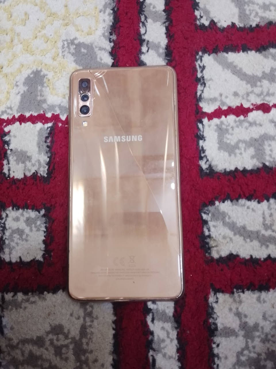 السلام عليكم 
تلفون للبيع اسم الجهاز Galaxy A7
التلفون شغال الذكره 128 البطاريه 5000
السعر خاص 
المكان سامراء
