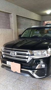 لاندكروز • ٤٠٠٠ V6 • ١٢٠ الف