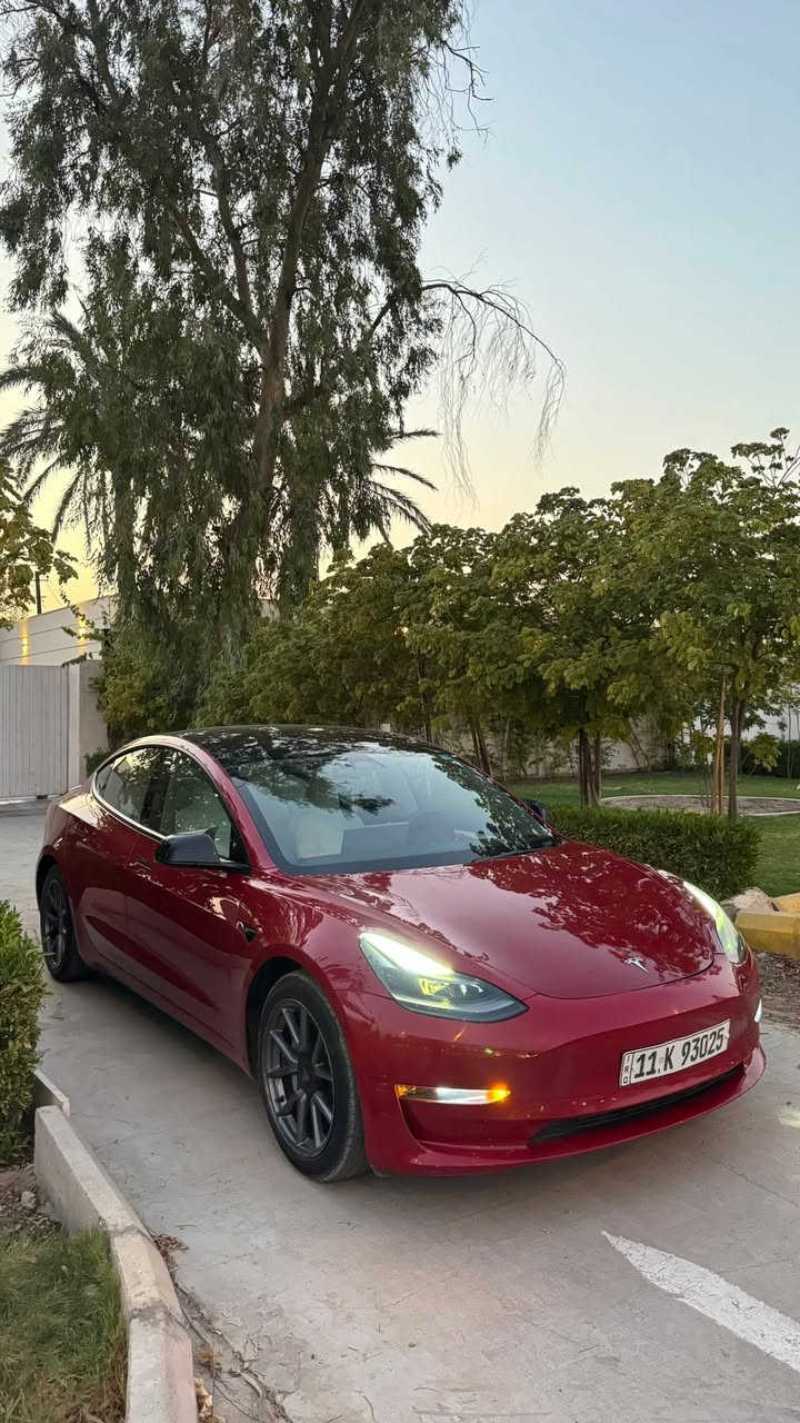السلام عليكم حبايب
للبيع… 
Model 3 سنكل
ماشيه 44,000km
اون لاين اخر تحديث
حادثها جاملغ السايق والبنيد مبدلات ومصبوغات
بدون لغود بدون شواصي
مكان السياره بغداد العامريه *********** واتساب 
165 وبيها مجال

