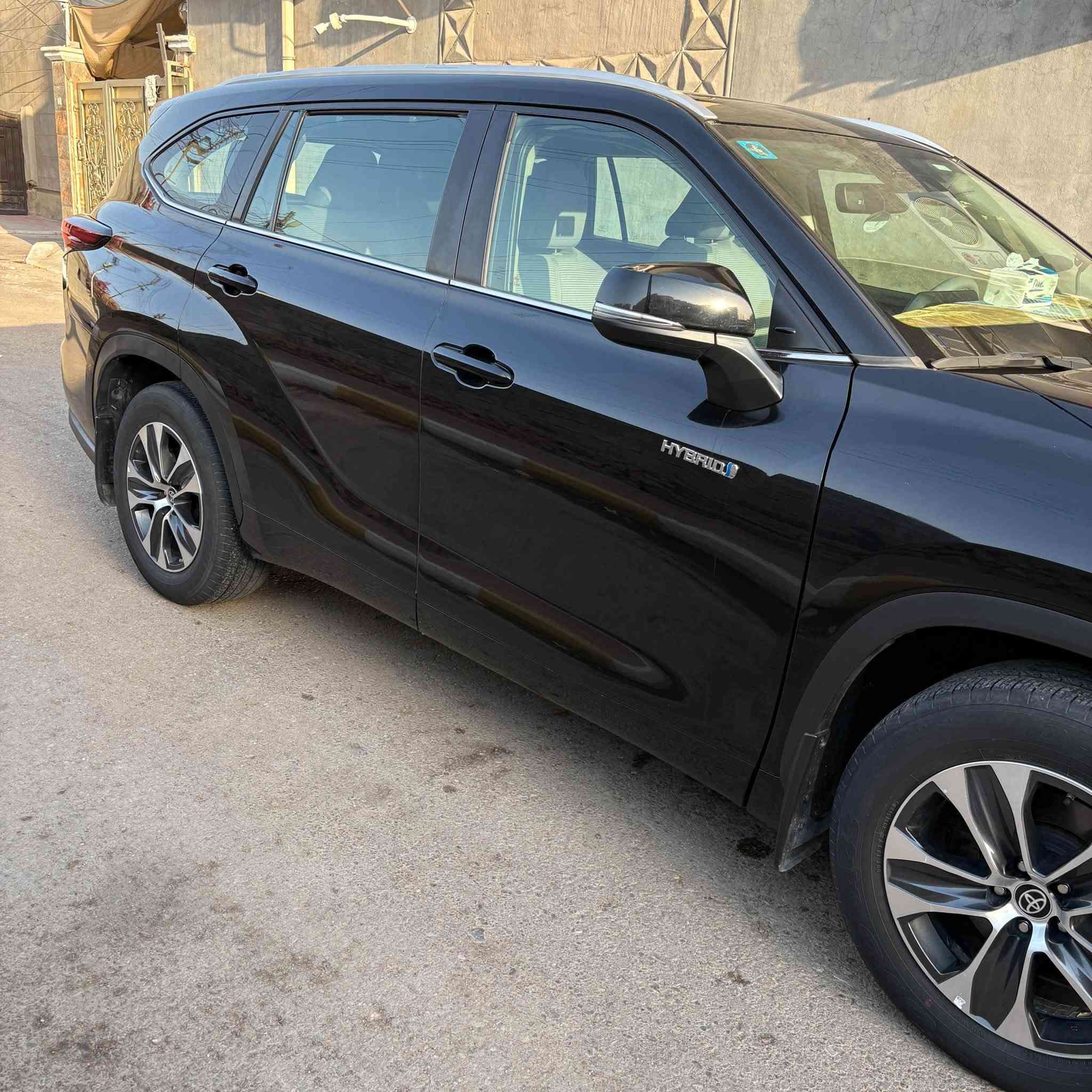تويوتا هايلندر 2024 هايبرد ( خـليـجـي )
صفر وكاله عبد اللطيف جميل 

‏TOYOTA HIGHLANDER HYBRID 2024

!!️مرقم بغداد !!️ 

 الموديل 2024

 سعة المحرك  2,5L 

 عدد AIR BAG 8

 حساسات أمامية

 حساسات خلفية 

 دفع رباعي AWD 

 لايت زينون + LED

 ويل كب 18

 اريل نفكيتر 

 مفتاح التشغيل بصمة

 فتح الصندوق كهرباء

 شاشة 

 كاميرا دوارة 

 حركة مقعد السائق كهرباء

 7 ركاب

 مثبت السرعة 

 المودات والأوامر الصوتية

 أوضاع القيادة  Drive Mode

 تبريد شاشة

 3 قطع تبريد

 شاشة خلفية للتحكم في التبريد 

 هاند بريك كهرباء 

رادار

 تحديد المسار

ا Auto Hold  أوتو هولد

ا ISOFIX مثبت مقعد الطفل

 بردات أبواب خلفية 

السياره بحاله الوكاله ماشيه 35.000الف كم فقط ومغلفه PPF  هايبرد اقتصاديه بشكل موطبيعي 

السعر : ثلاث شدات وخمسة واربعين ورقة 

اللاستفسار 

رقم ***********
