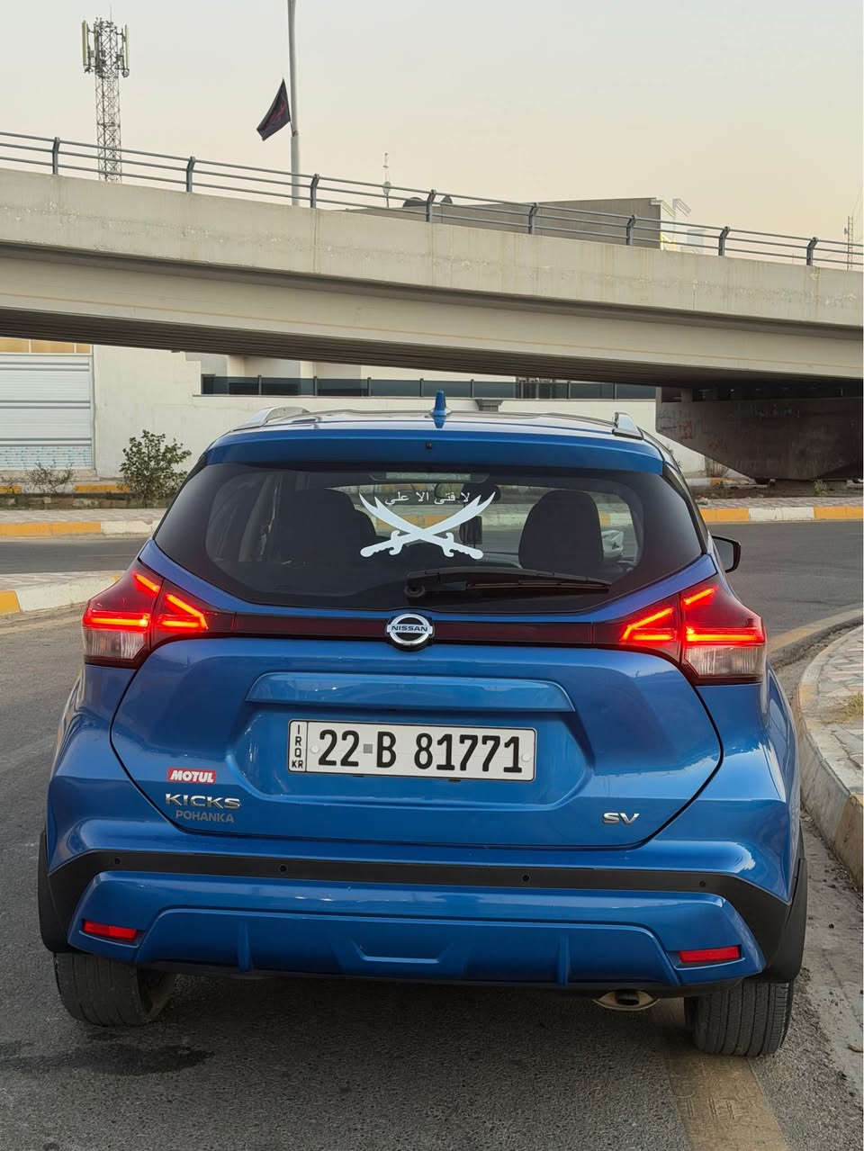 نيسان كيكس SV
موديل 2021
ماشي 71mi
بيها جامغ سكن معجون وبونيد بدون دواخل 
بيها بطاقه بانزين 
*********** كركوك, العراق
