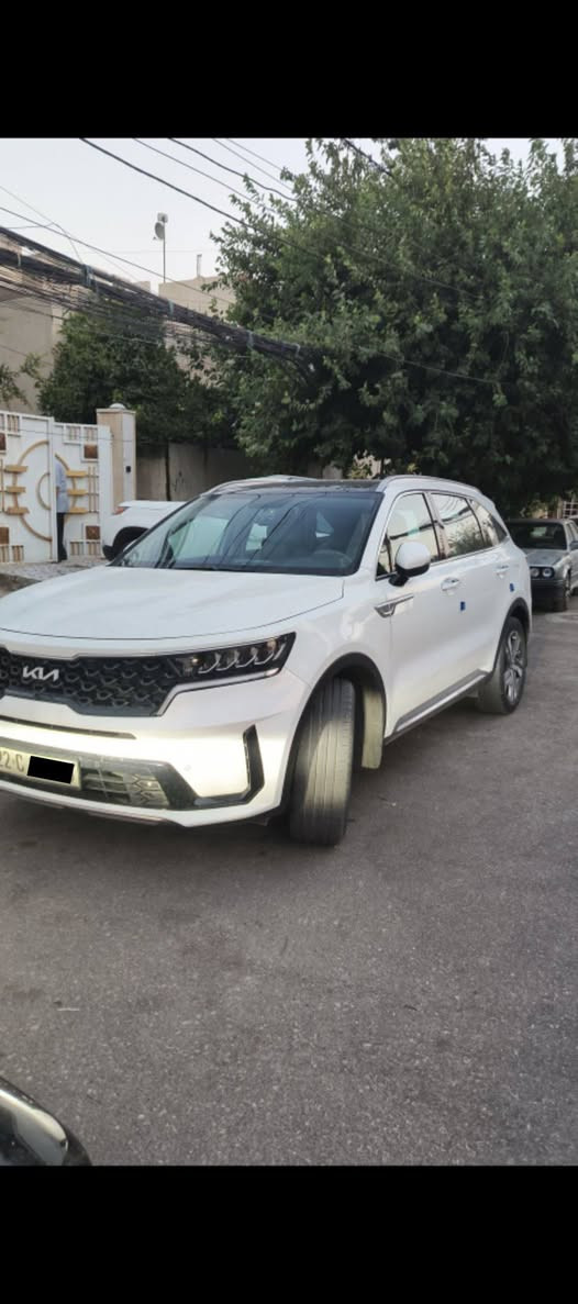🔥 للبيع | Kia Sorento 2023 | نص فل بانوراما 🔥
للبيع كيا سورينتو موديل 2023، فئة نص فل بانوراما، سيارة نظيفة جدًا ولا تحتاج أي مصروف.

🔹 الموديل: 2023
🔹 الفئة: نص فل بانوراما
🔹 ماشية: 75,000 كم
🔹 اللون: أبيض
🔹 عدد المقاعد: 7 مقاعد

✅ المواصفات:
🟩 بانوراما
🟩 شاشة معلومات وترفيه
🟩 كاميرا خلفية
🟩 حساسات أمامية وخلفية
🟩 مصابيح LED
🟩 جنوط ألمنيوم
🟩 مكيف أوتوماتيك

 📌 حالة السيارة:
♦️ صبغ وكالة.
♦️ محرك شرط
♦️ خالية من الحوادث.
♦️ السنوية باسم صاحبها.

💰 السعر المطلوب: دفترين و 60 وبيها مجال
📍 الموقع: الموصل
📞 للتواصل: على الخاص او واتساب ***********

#الجميع #الكل
