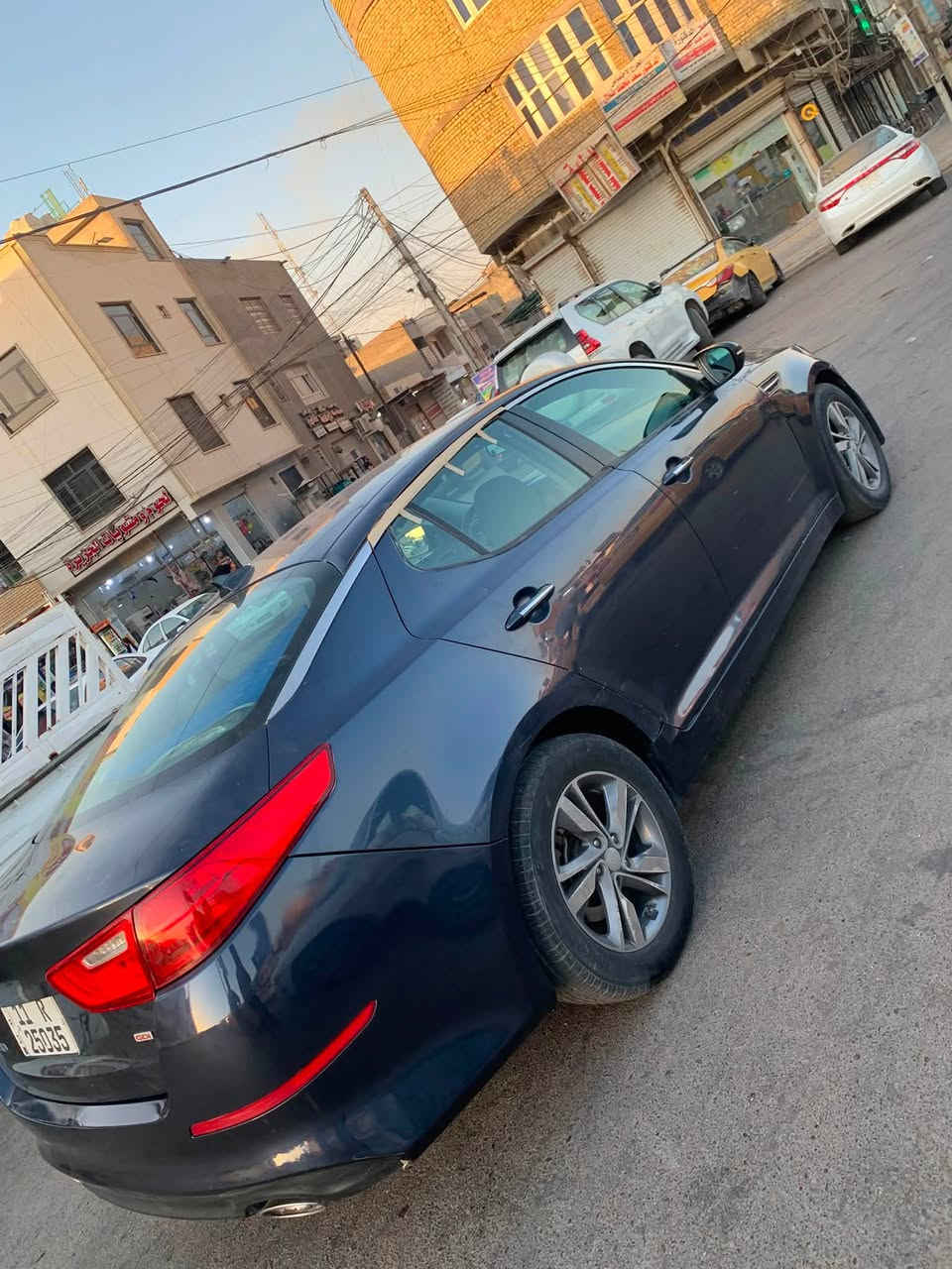 السلام عليكم
للبيع فقط 
اوبتما ٢٠١٥ ماشيه ١٠٠ حادثها جاملغ عكس السايق موجود صور الحادث بالصور ومصبوغ بنيد بسبب جارد
  سياره معلايه كازكيت يعني ماكو دوانز  
بدون دواخل ولاشواصي  
تحكم ستيرن
 كروس سرعه
 شاشه اندرويد 
اشاير مري 
***********
 السعر 107$
