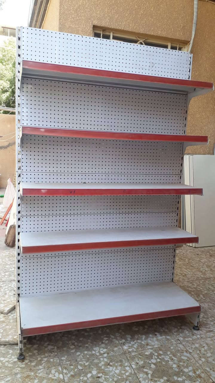 سفينه وسطيه نظيفه جدا حديد ثقيل رفه ابو الجسرين الارتفاع ٢ متر وعرض الرف متر و٢٠ العدد ١٧ متر متصل العنوان نجف حي المكرمة شارع الطاقه ***********

