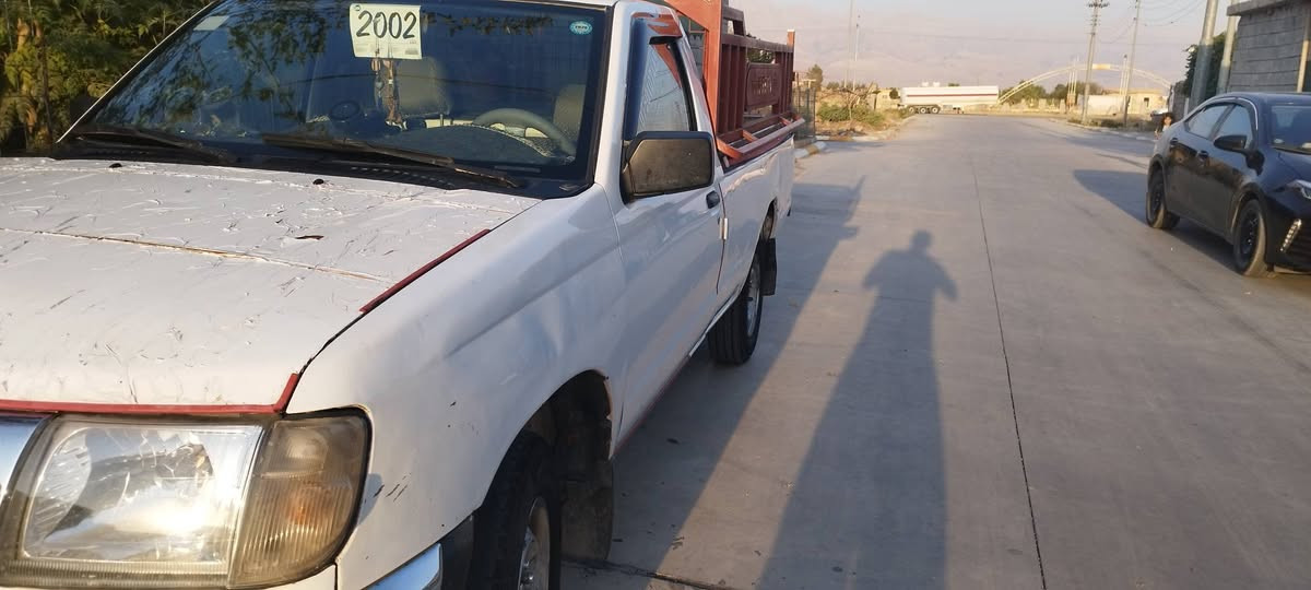 لەسەرئیزنی ئەدمین
ئەم نیسانەبۆفرۆشتن 
ماڵی دۆستە سەیارەی مەعرەز نیە
هەموگیانی بەشەرت گێرمەکینەئەکسل
تەبریدە پاوەرە
ئاڕمی هەولێرەبەشەرت تەنهابۆنیدەکەی لەسەرساقی کراوەبەڕەش
لەسەیدسادقم 
بۆبەیوەندی ***********
***********

نص مكتوب في الصور:
- ***********
- سير السيارات
