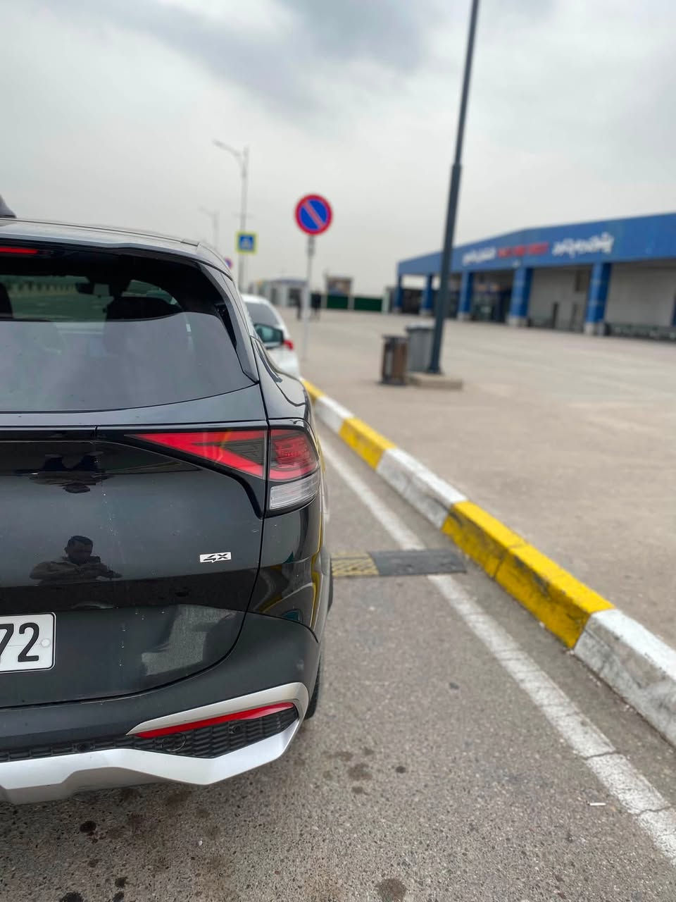 سبورتج امريكي ٢٠٢٣
كلين ولا برغي مفتوح بيها شبر فقط خشم البنيد
السعر ١٨٢ 
عنوان موصل
70 ml ماشي
***********
