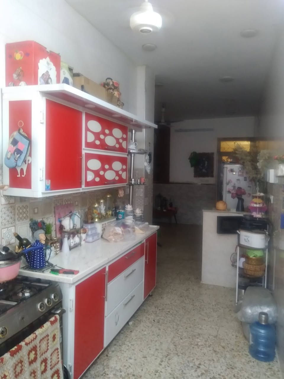 بسبب الوعود الكاذبة بيع مستعجل 
١١٤مار واجهة ٦وربع ونزال ٢٠ بكيونة طابقين بي نواقص طابق ثاني اشتايكر وكهربايات مزفت وكامل طابق الارضي كامل
سعر بلاش ٩٨مليون من لاخير بدون عملة ومابيع قصد 
ماارد عل فيس السعر ٩٨
*********** عنوان بيت بنية فرع ٦ عل يمين
